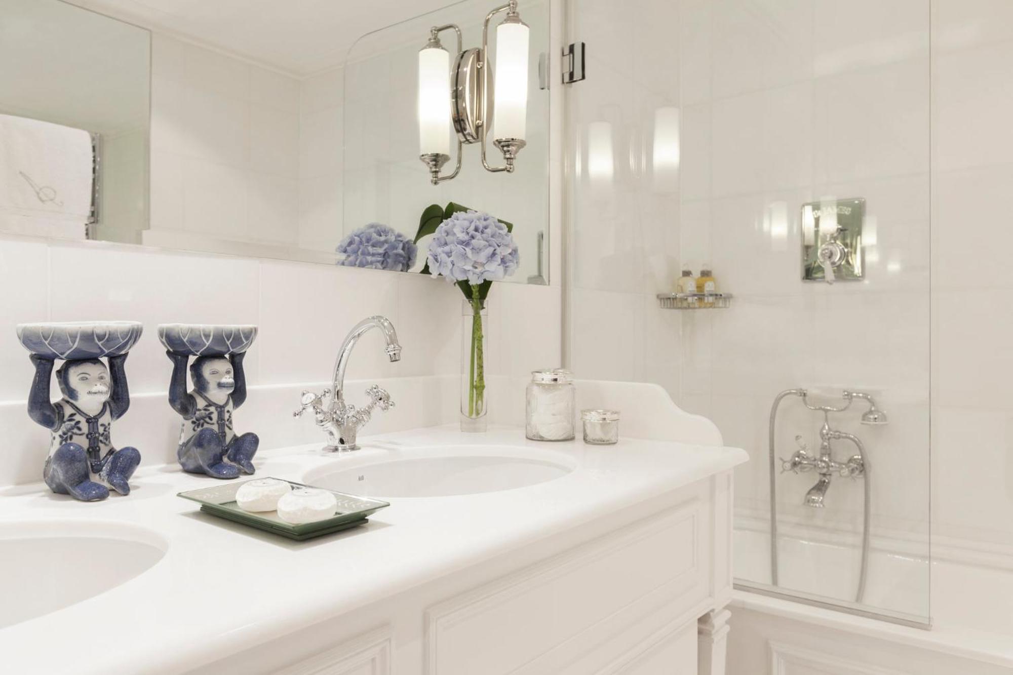 Exclusive King Room Lake View